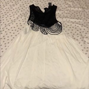 Rue 21 Black and White Blouse